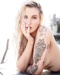 Ireland Baldwin goes completely naked