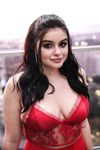Ariel Winter sexy pics