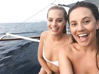 Margot Robbie nude boobs and pussy gallery