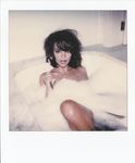 Emily Ratajkowski shows shaved pussy