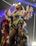 Rita Ora topless and hard nipples pics