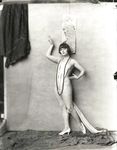 Young Louise Brooks shows pussy and naked ass