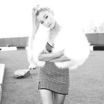 Ariana Grande goes topless on instagram