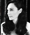 Gal Gadot sexy feet and nude pics