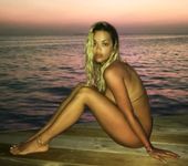 Rita Ora nude boobs and topless selfies