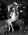Beyonce Knowles goes fully naked