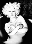 Christina Aguilera shares completely nude pics