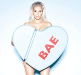 Kim Kardashian goes totally naked