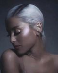 Ariana Grande topless photos on instagram
