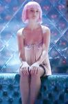 Natalie Portman shows boobs and sexy feet and ass
