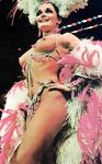 Valerie Perrine shows naked ass