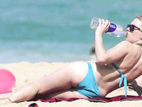 Scarlett Johansson bikini