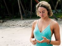 Shailene Woodleyi nipples