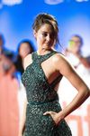 Shailene Woodley sexy