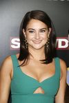 Shailene Woodley sexy