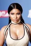 Nicki Minaj shamefull nip-slip and topless pics