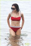 Hailee Steinfeld bikini