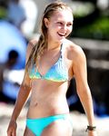 AnnaSophia Robb bikini