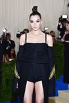 Hailee Steinfeld sexy