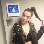 Hailee Steinfeld sexy
