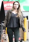 Elizabeth Olsen cameltoe