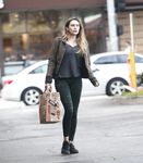 Elizabeth Olsen cameltoe