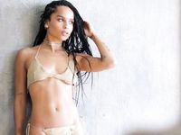 Zoë Kravitz sexy