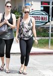 Kaley Cuoco cameltoe
