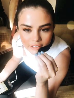 Selena Gomez seriously sexy photos