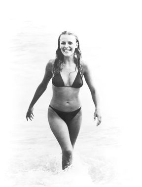 Cheryl Ladd sexy bikini pic collection