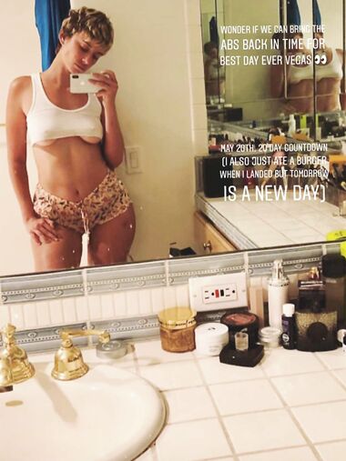 Julz Goddard aka YesJulz nude collection