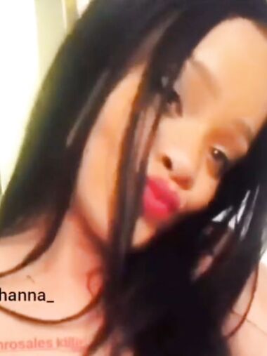 Rihanna sexy feet and all kind of nudes