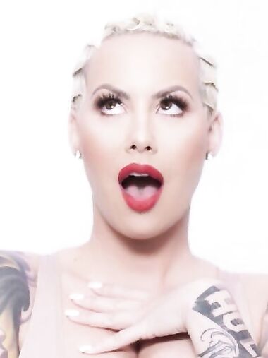 Amber Rose shows shocking vagina and nude boobs