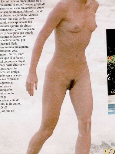 Vanessa Paradis exposes pussy and naked boobs