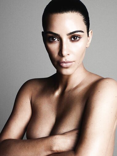 Kim Kardashian shows tits and pussy