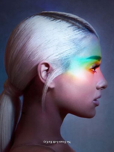 Ariana Grande goes sexy and nude