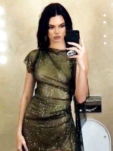 Kendall Jenner naked instagram and see thru photos