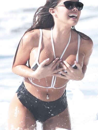 Tawny Jordan wow sexy topless gallery