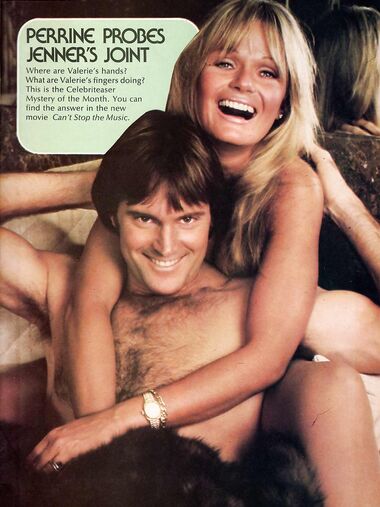 Valerie Perrine shows naked boobs