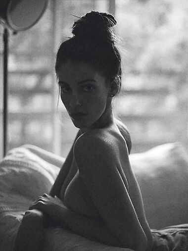 Jessica Lowndes nude and sexy photos