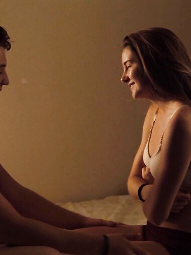 Shailene Woodleyi sex scene