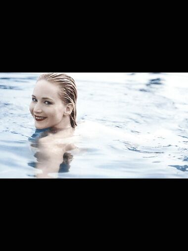 Jennifer Lawrence boobs exposed