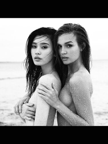 Josephine Skriver nude and sexy