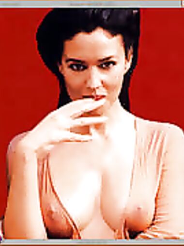 Monica Bellucci nipples