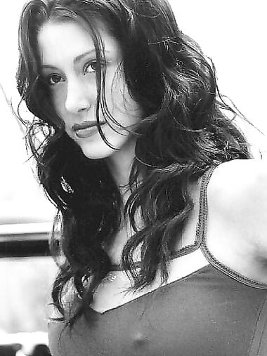 Shannon Elizabeth nipples