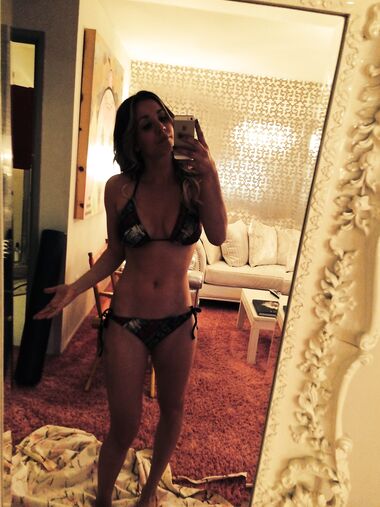 Kaley Cuoco topless