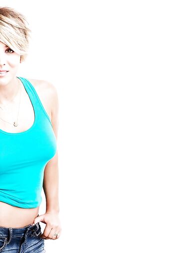Kaley Cuoco sexy
