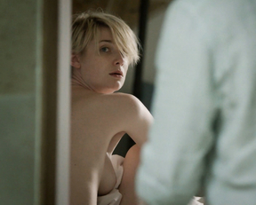 Elizabeth Debicki naked – The Night Manager s01e03 (2016)