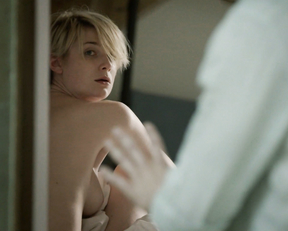 Elizabeth Debicki naked – The Night Manager s01e03 (2016)