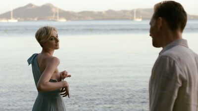 Elizabeth Debicki naked – The Night Manager s01e03 (2016)